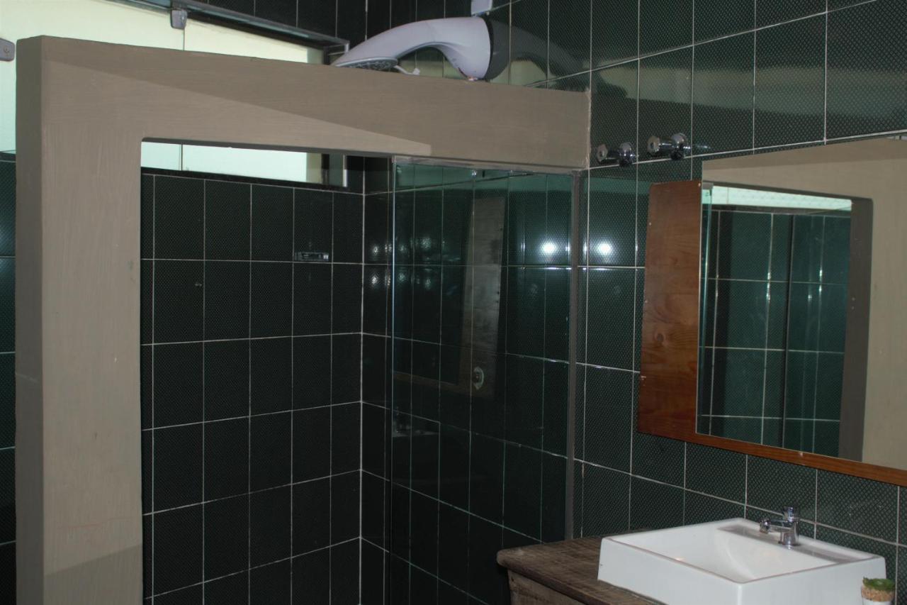 Curvao Surf House